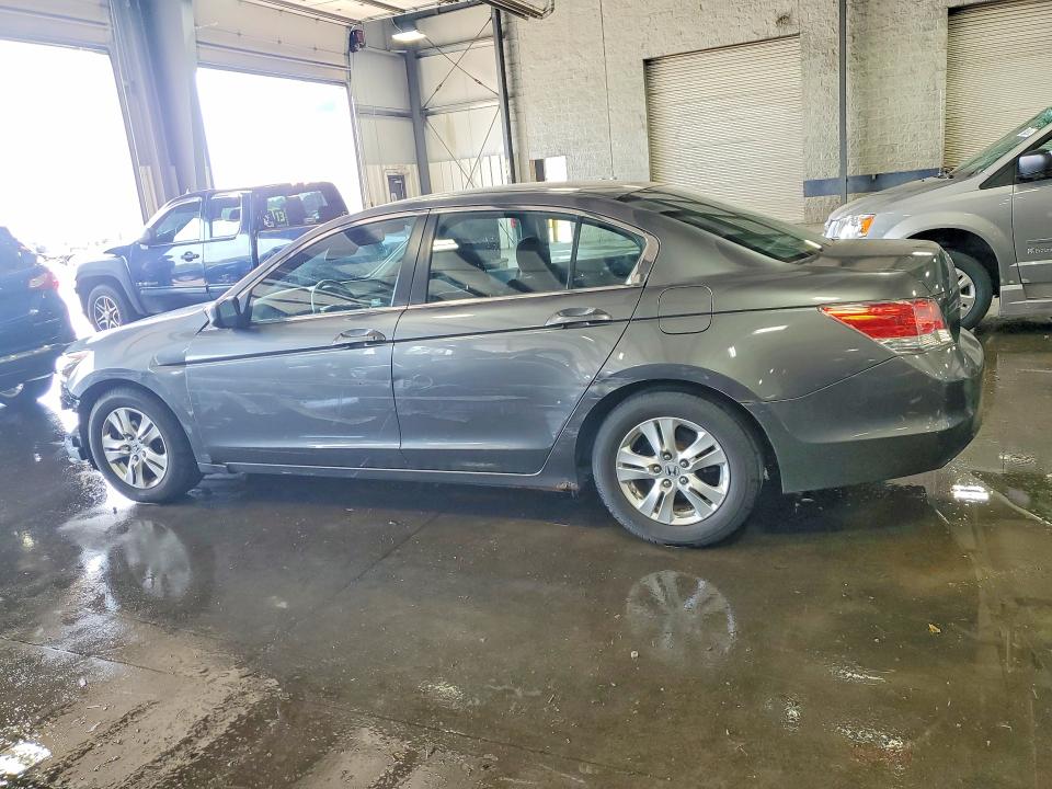 Photo 2 from auction – 2010 HONDA ACCORD with VIN 1HGCP2F40AA118240