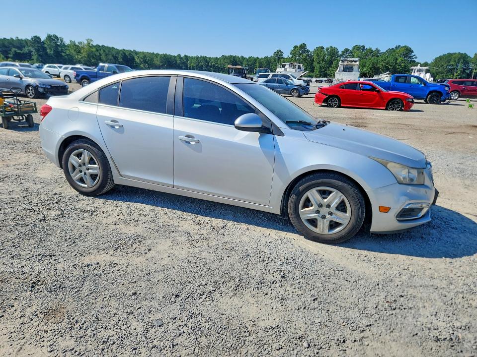 Photo 4 from auction – 2015 CHEVROLET CRUZE with VIN 1G1PC5SB4F7210014