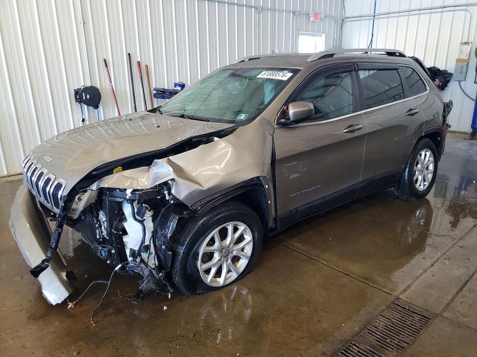 Фото 1 с аукциона – 2016 JEEP CHEROKEE с VIN 1C4PJMCS2GW253845