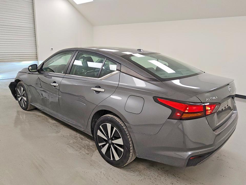 Photo 2 from auction – 2021 NISSAN ALTIMA with VIN 1N4BL4DW6MN396195