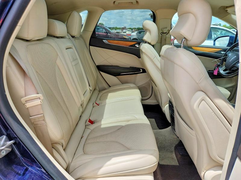 Photo 11 from auction – 2015 LINCOLN MKC with VIN 5LMCJ2A92FUJ00985