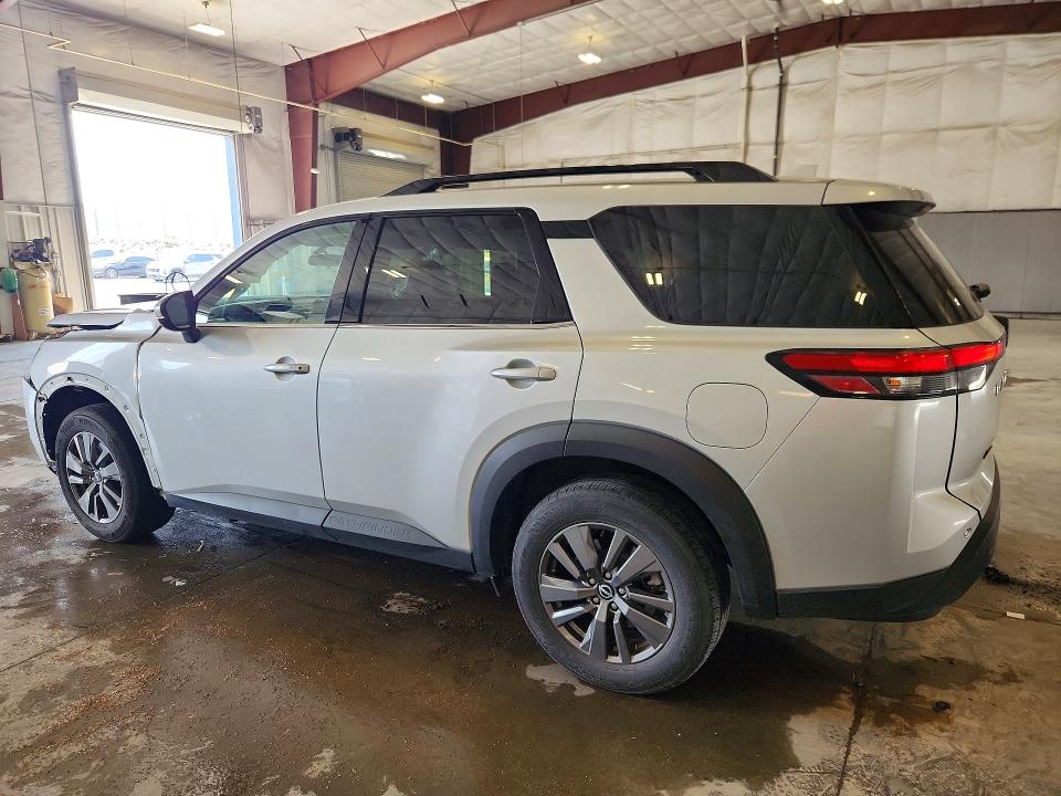 Photo 2 from auction – 2022 NISSAN PATHFINDER with VIN 5N1DR3BD3NC236295