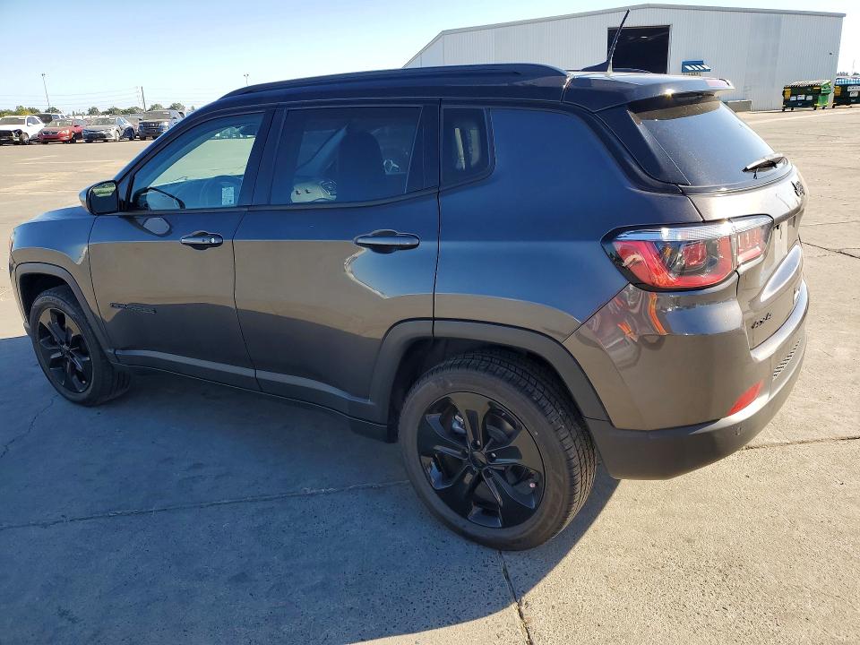 Photo 2 from auction – 2019 JEEP COMPASS with VIN 3C4NJDBB6KT630765