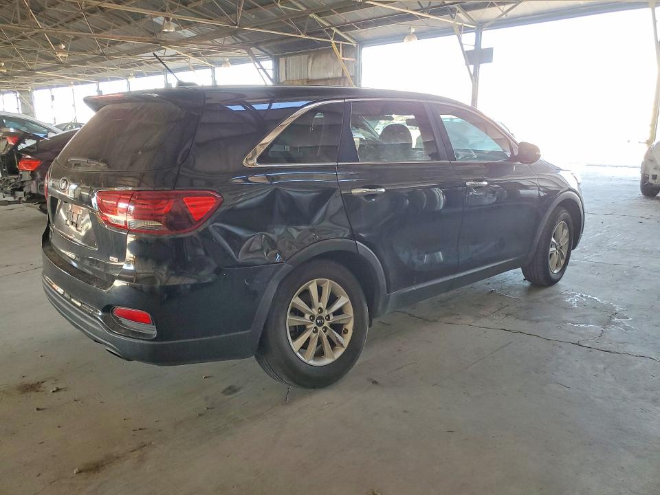 Photo 3 from auction – 2019 KIA SORENTO with VIN 5XYPG4A32KG581671
