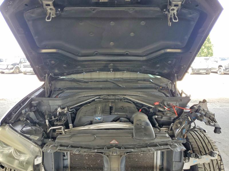 Photo 11 from auction – 2015 BMW X5 with VIN 5UXKR2C53F0H39438