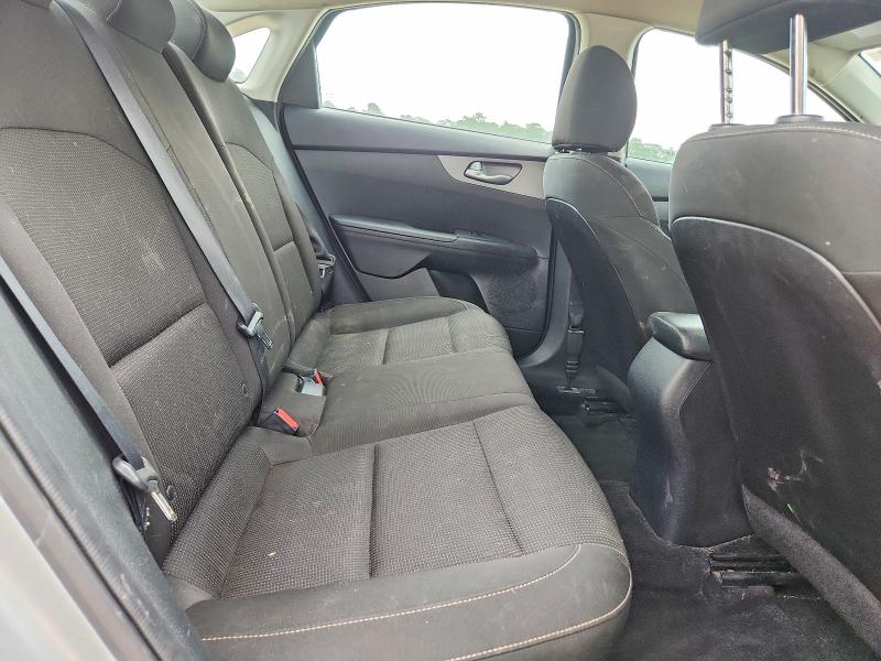 Photo 10 from auction – 2021 KIA FORTE with VIN 3KPF24AD1ME346505