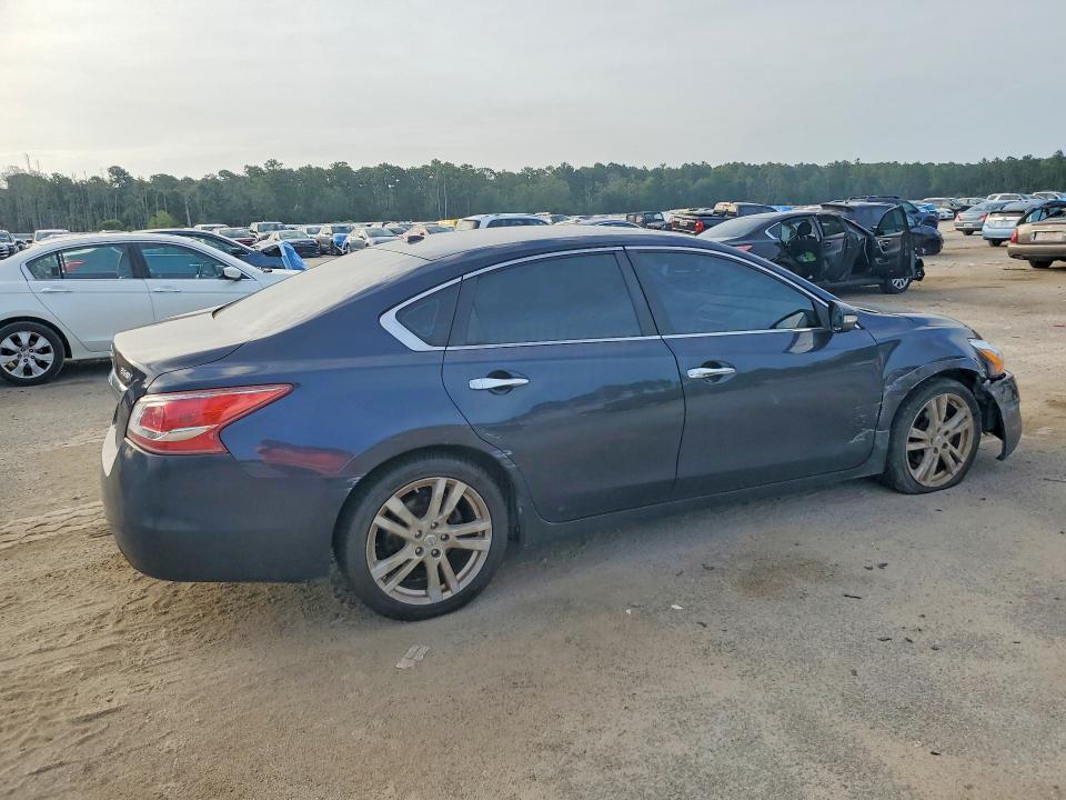 Photo 3 from auction – 2013 NISSAN ALTIMA with VIN 1N4BL3APXDC196326