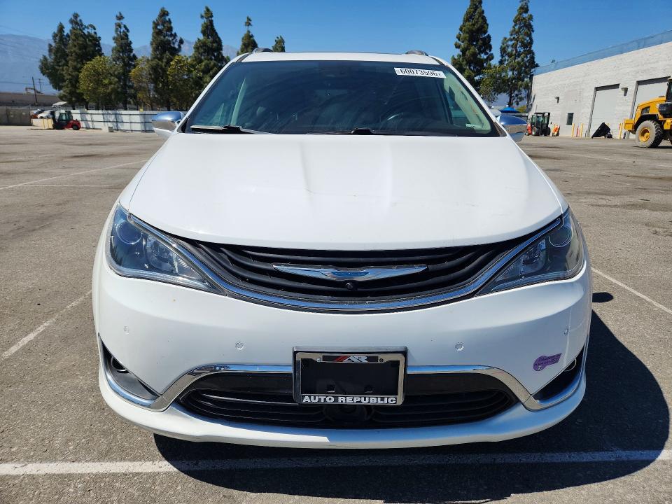 Photo 5 from auction – 2018 CHRYSLER PACIFICA with VIN 2C4RC1N75JR230179