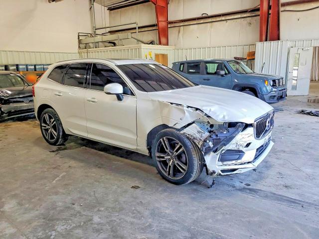 Photo 4 from auction – 2019 VOLVO XC60 with VIN LYVA22RK1KB234037