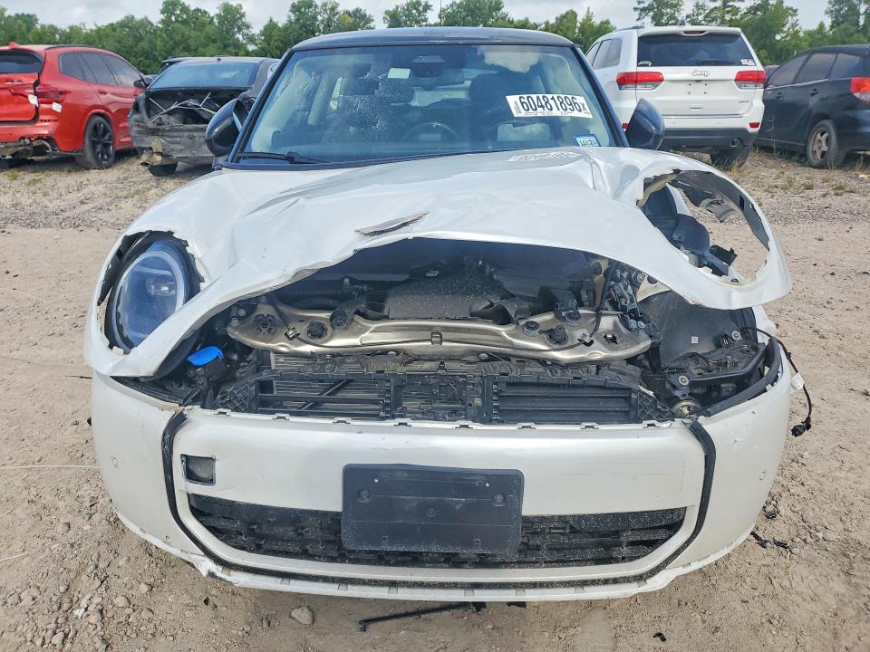 Photo 5 from auction – 2025 MINI COOPER with VIN WMW23GD04S2W25752