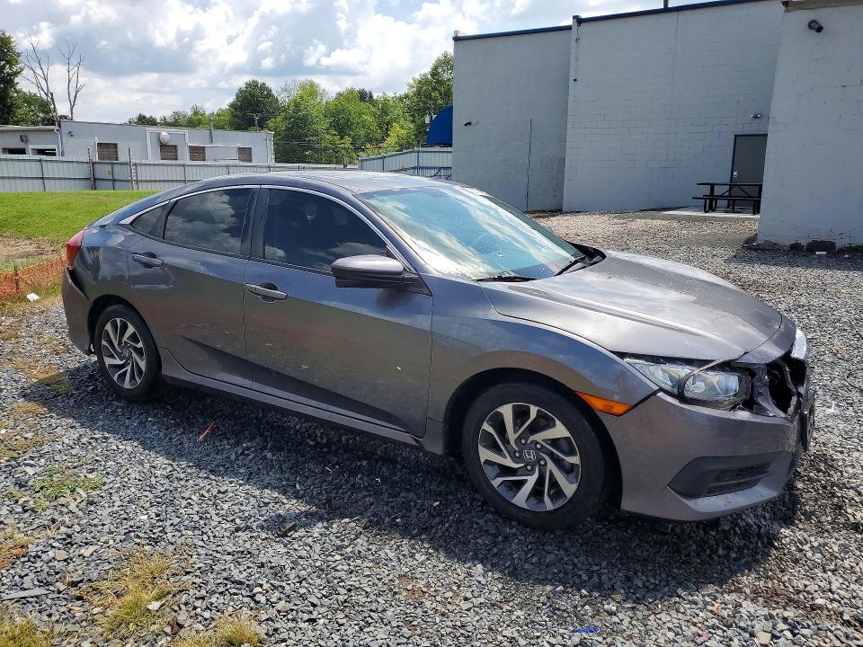 Photo 4 from auction – 2016 HONDA CIVIC with VIN 19XFC2F77GE214700