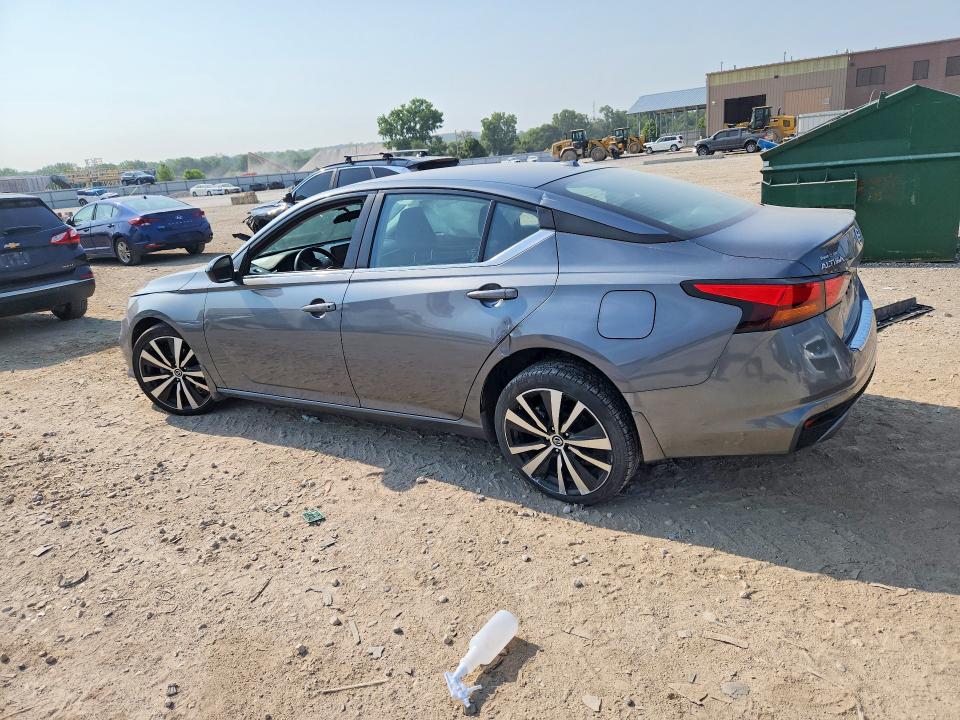 Photo 2 from auction – 2022 NISSAN ALTIMA with VIN 1N4BL4CWXNN312219