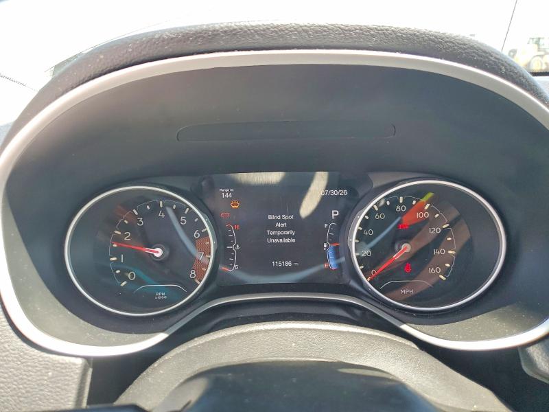 Photo 9 from auction – 2018 JEEP COMPASS with VIN 3C4NJDBB8JT303833