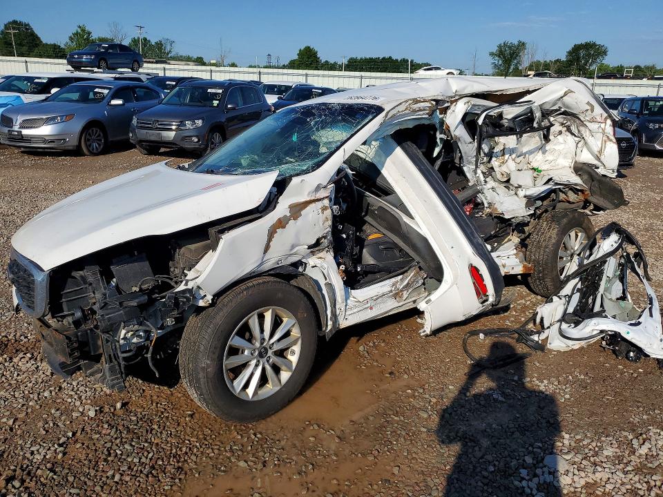 KIA SORENTO 2019 with VIN 5XYPGDA34KG479854 - Photo from auction