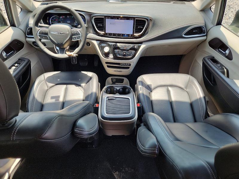 Photo 8 from auction – 2023 CHRYSLER PACIFICA with VIN 2C4RC1L72PR611919