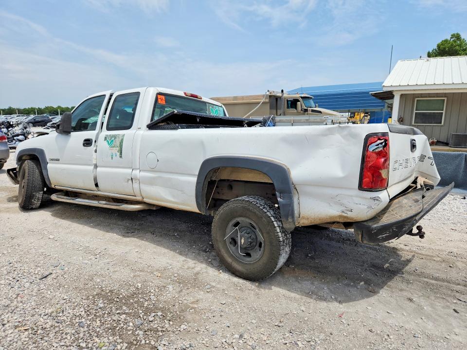 Photo 2 from auction – 2005 CHEVROLET SILVERADO with VIN 1GCHC29U85E313531