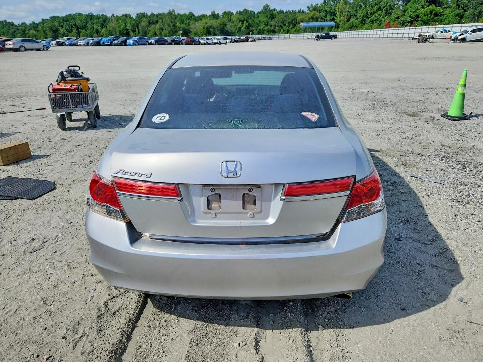 Photo 6 from auction – 2011 HONDA ACCORD with VIN 1HGCP2F35BA109266