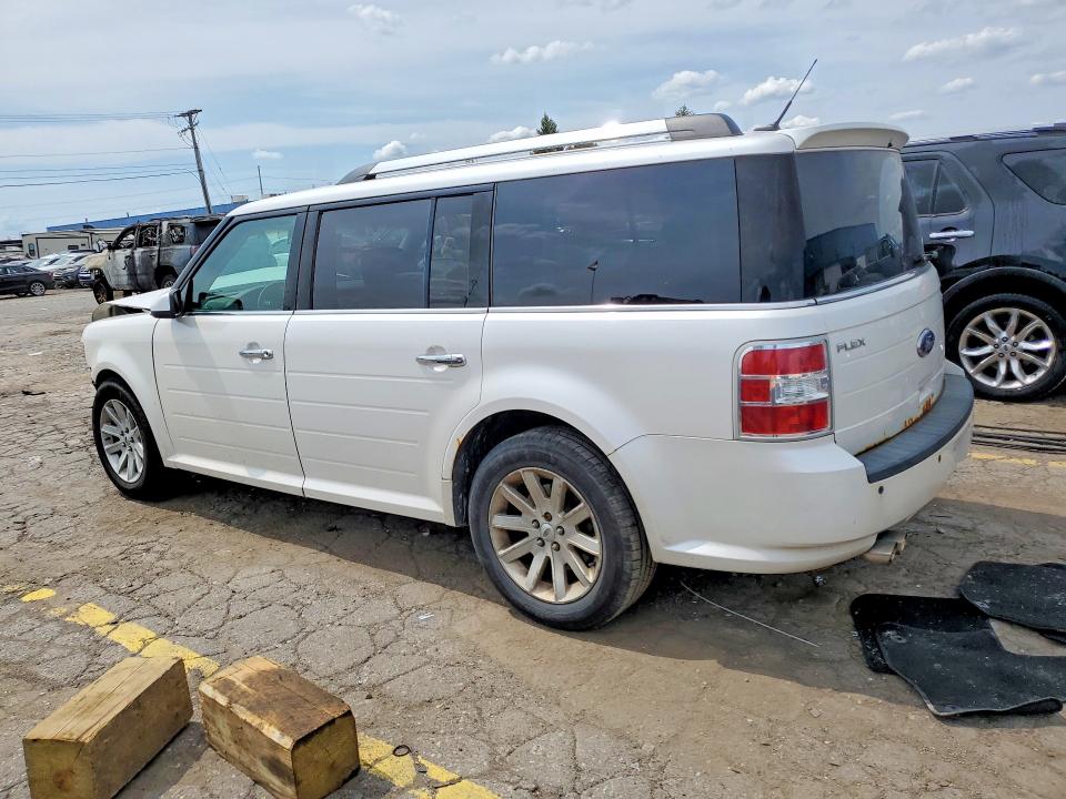 Photo 2 from auction – 2010 FORD FLEX with VIN 2FMHK6CC1ABA50150