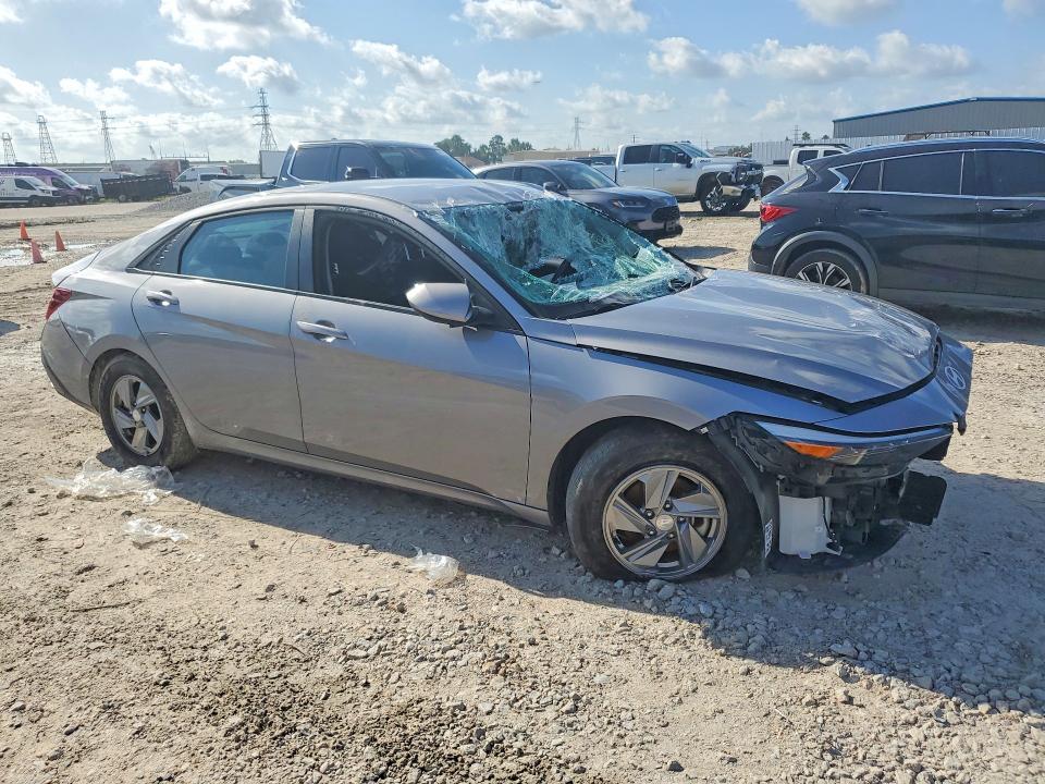 Photo 4 from auction – 2025 HYUNDAI ELANTRA with VIN KMHLL4DG5SU041007