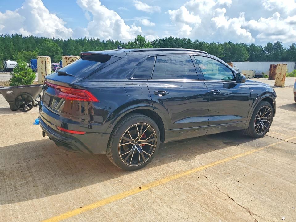 Foto 3 de la subasta – 2021 AUDI Q8 con VIN WA1FVAF18MD040272