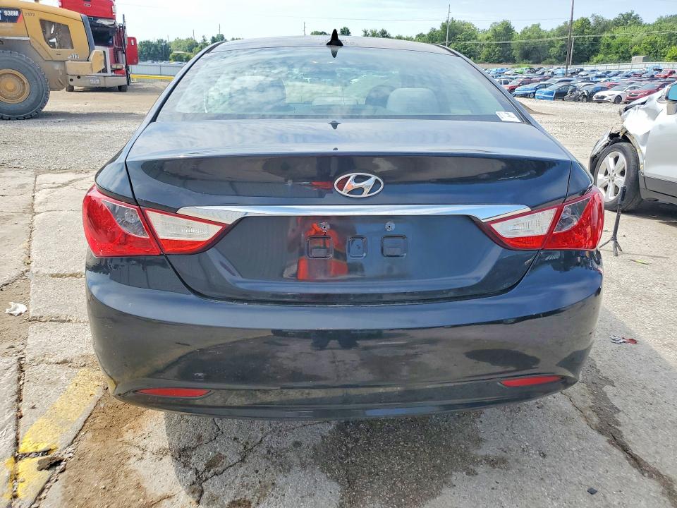 Photo 6 from auction – 2011 HYUNDAI SONATA with VIN 5NPEB4AC4BH300453