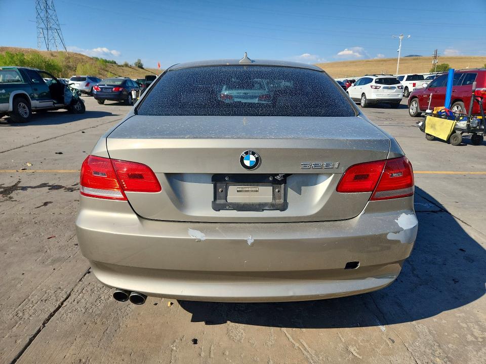 Photo 6 from auction – 2010 BMW 328 with VIN WBAWC3C50AP471100