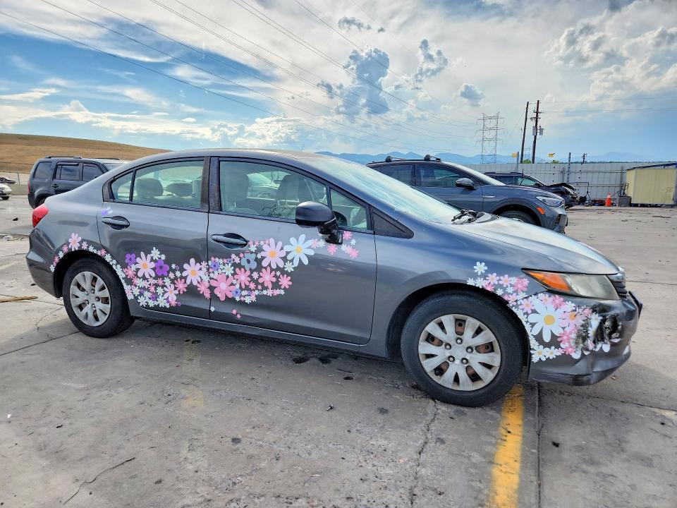 Photo 4 from auction – 2012 HONDA CIVIC with VIN JHMFB2F55CS000697