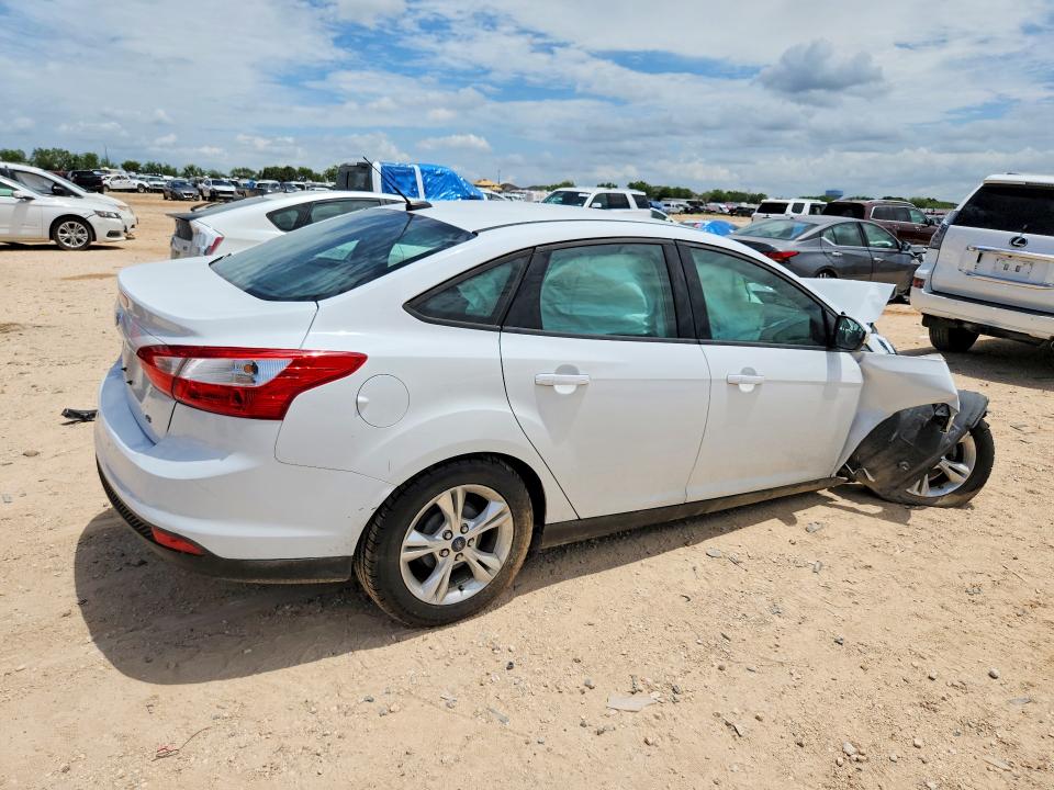 Photo 3 from auction – 2013 FORD FOCUS with VIN 1FADP3F20DL232437