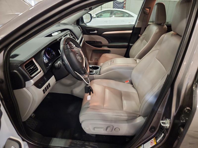 Photo 7 from auction – 2019 TOYOTA HIGHLANDER with VIN 5TDJZRFH9KS734986
