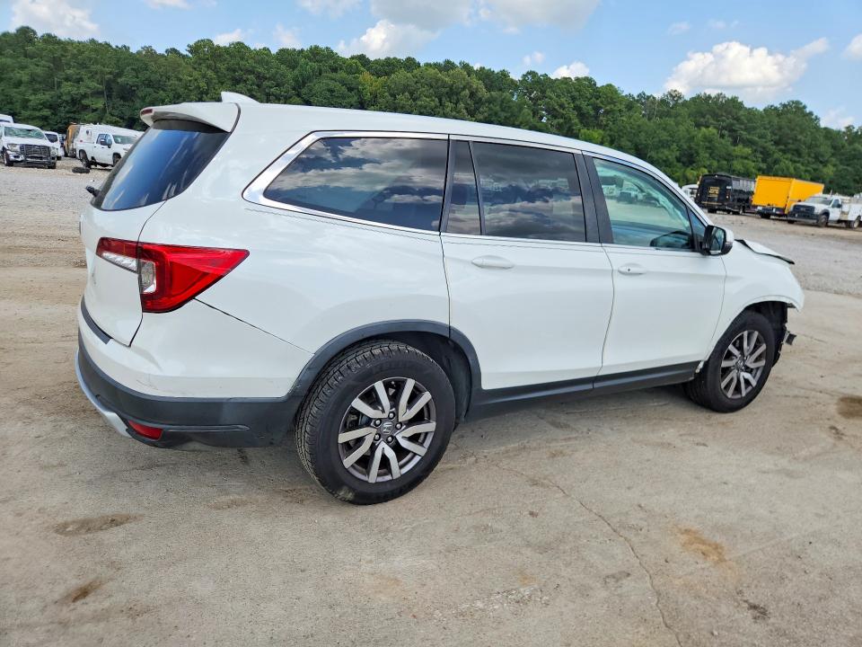 Фото 3 с аукциона – 2021 HONDA PILOT с VIN 5FNYF5H53MB035377