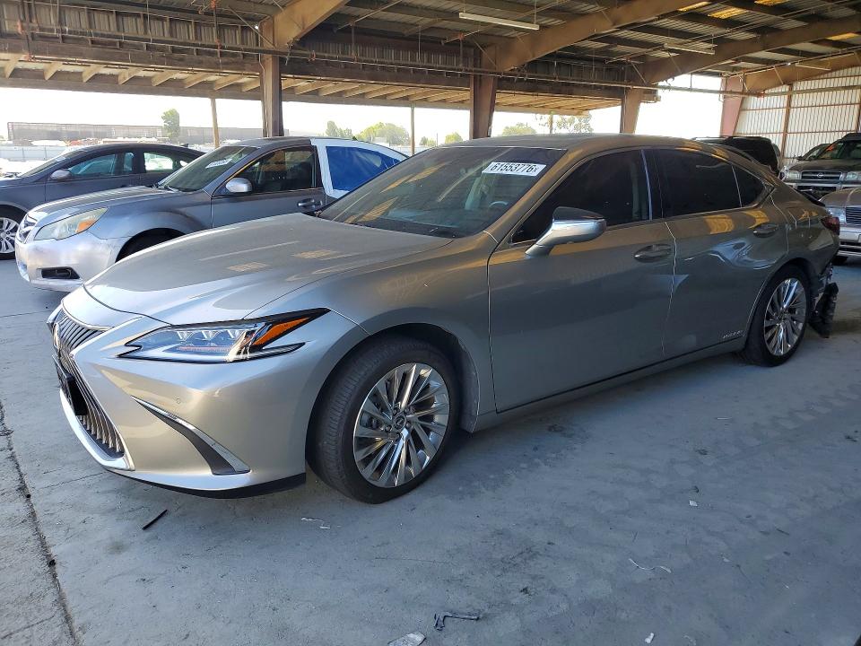 LEXUS ES 2020 with VIN 58AE21B17LU012174 - Photo from auction