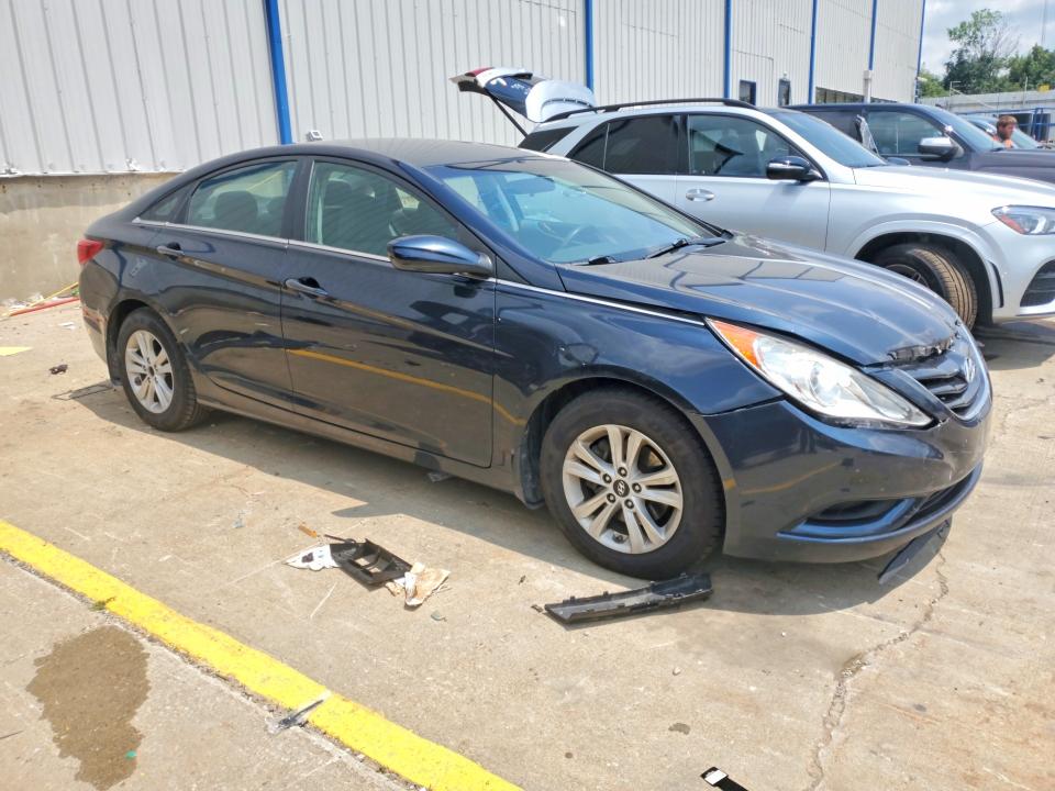 Photo 4 from auction – 2011 HYUNDAI SONATA with VIN 5NPEB4AC2BH125958