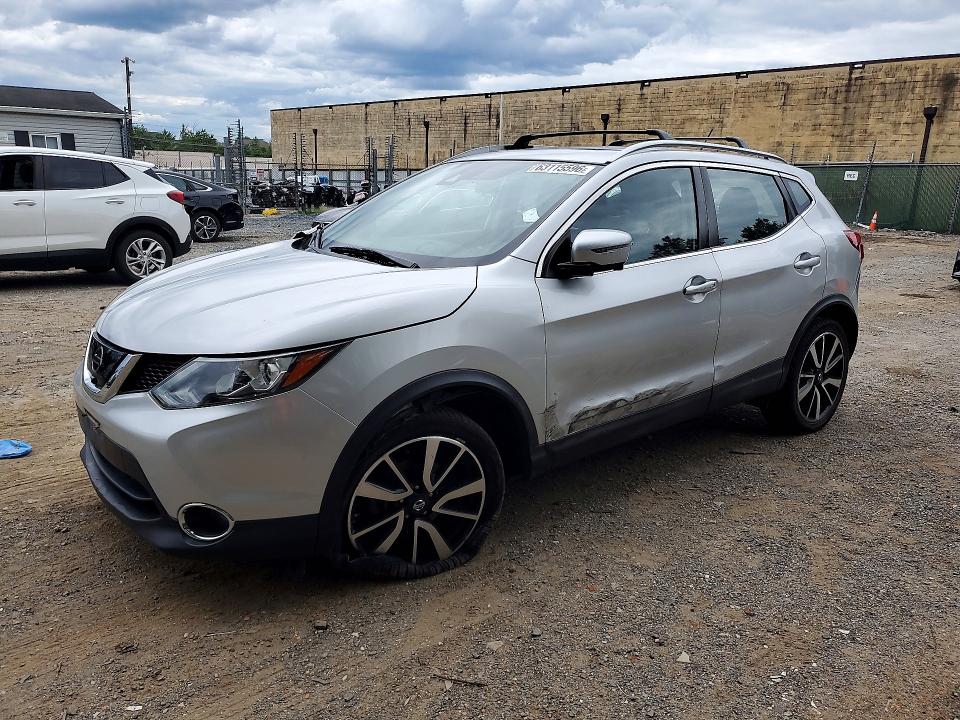 NISSAN ROGUE SPORT 2017 с VIN JN1BJ1CR8HW136412 - Снимка от търг