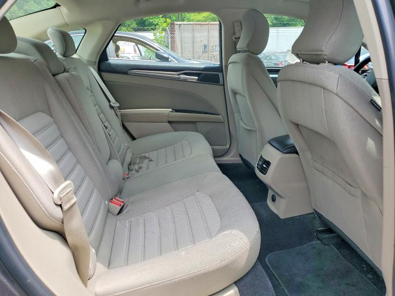 Photo 10 from auction – 2019 FORD FUSION with VIN 3FA6P0LU3KR241421