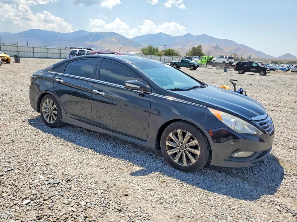 Photo 4 from auction – 2014 HYUNDAI SONATA with VIN 5NPEC4AC4EH823098
