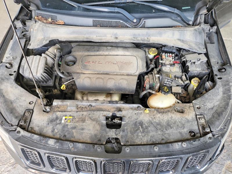 Photo 11 from auction – 2018 JEEP COMPASS with VIN 3C4NJDBB2JT345205