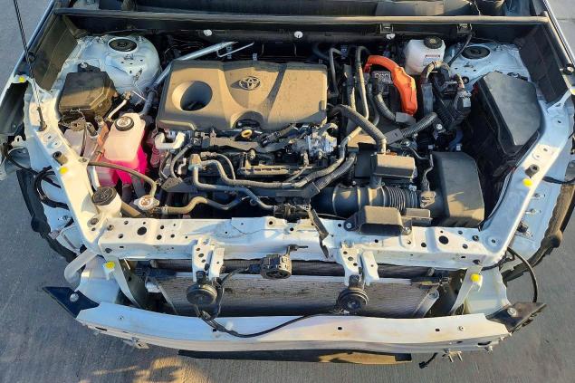 Photo 11 from auction – 2024 TOYOTA RAV4 with VIN 2T3E6RFV5RW082375