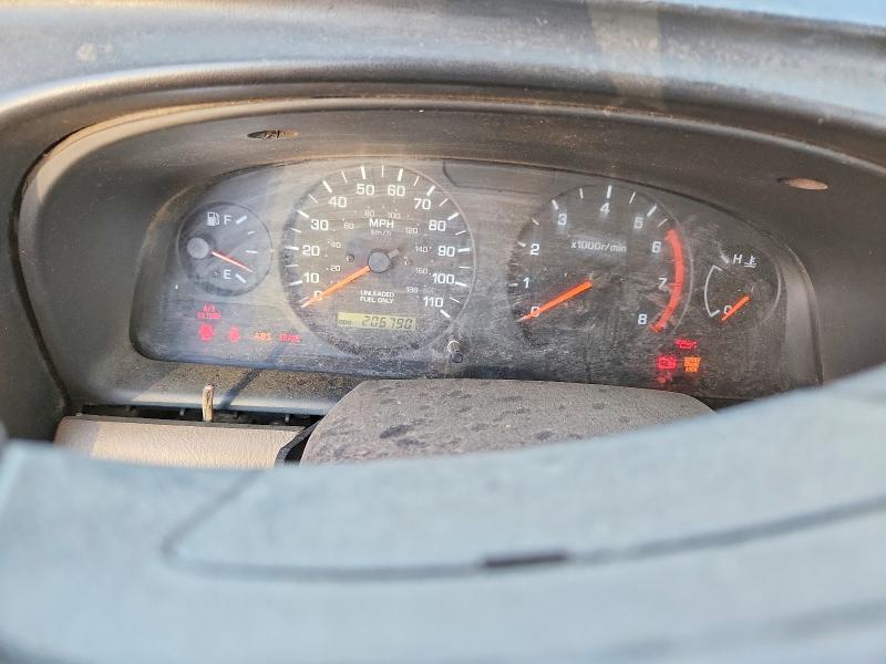 Photo 9 from auction – 2000 NISSAN FRONTIER with VIN 1N6ED27Y9YC394428