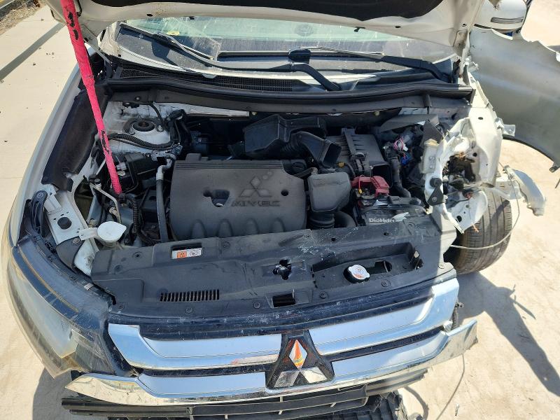 Photo 12 from auction – 2018 MITSUBISHI OUTLANDER with VIN JA4AZ3A30JZ006800