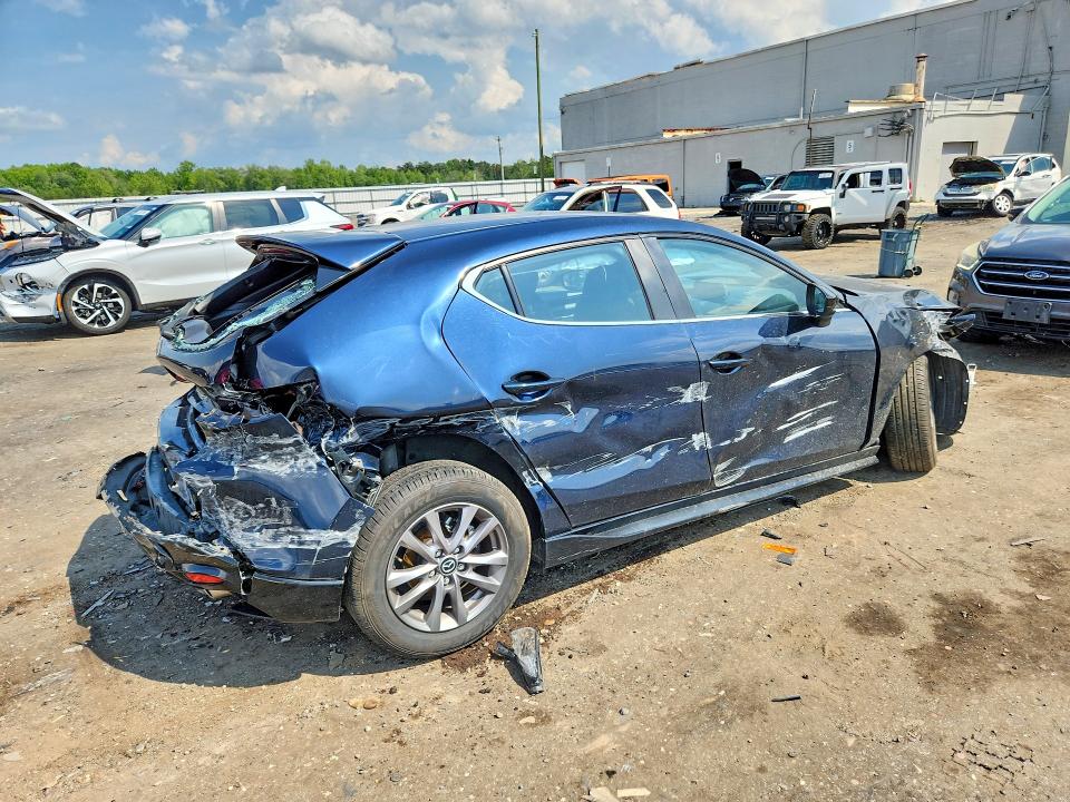 Photo 3 from auction – 2021 MAZDA 3 with VIN JM1BPAJL9M1318816