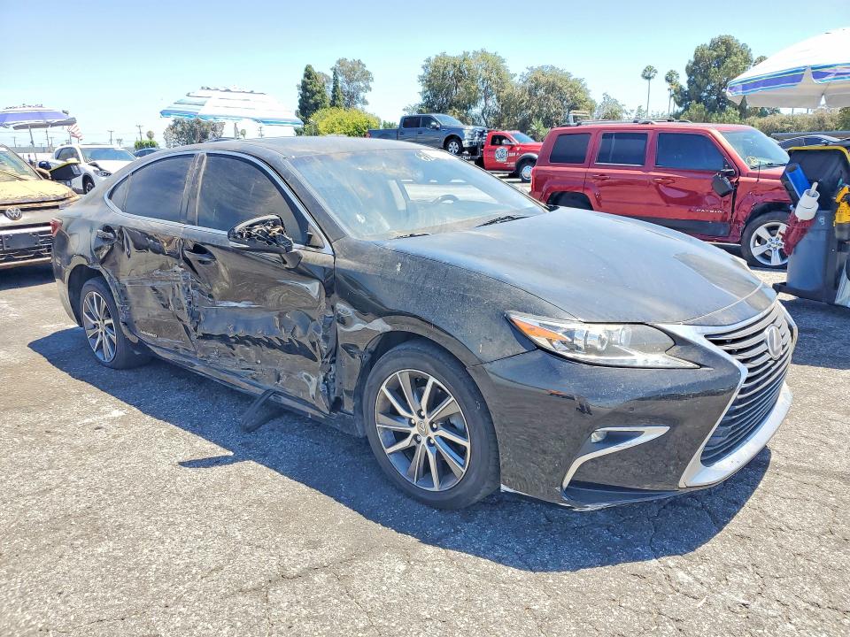 Foto 4 de la subasta – 2016 LEXUS ES con VIN JTHBW1GG3G2107802