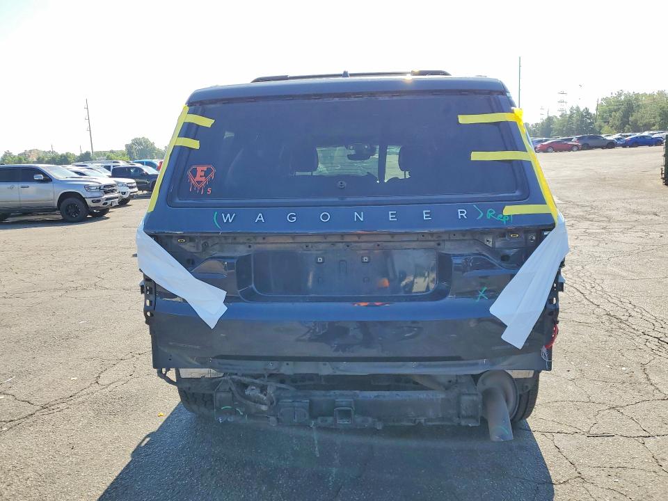 Photo 6 from auction – 2022 JEEP WAGONEER with VIN 1C4SJVAT7NS206701