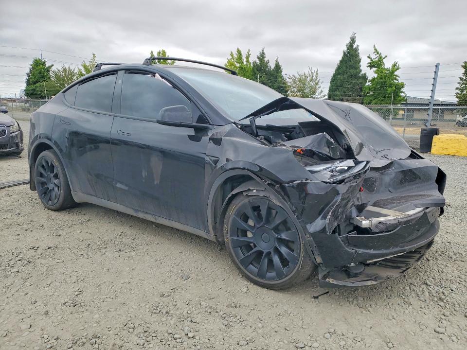 Foto 4 de la subasta – 2024 TESLA MODEL Y con VIN 7SAYGDED9RF184437