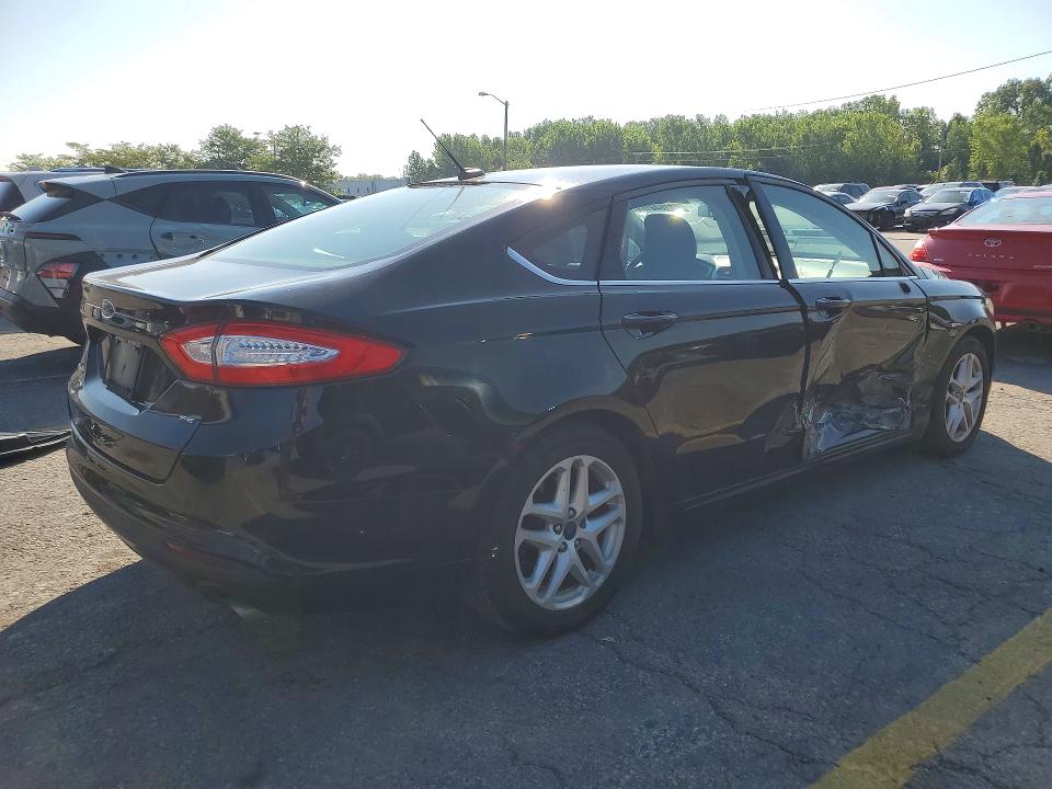 Photo 3 from auction – 2016 FORD FUSION with VIN 3FA6P0H73GR113058