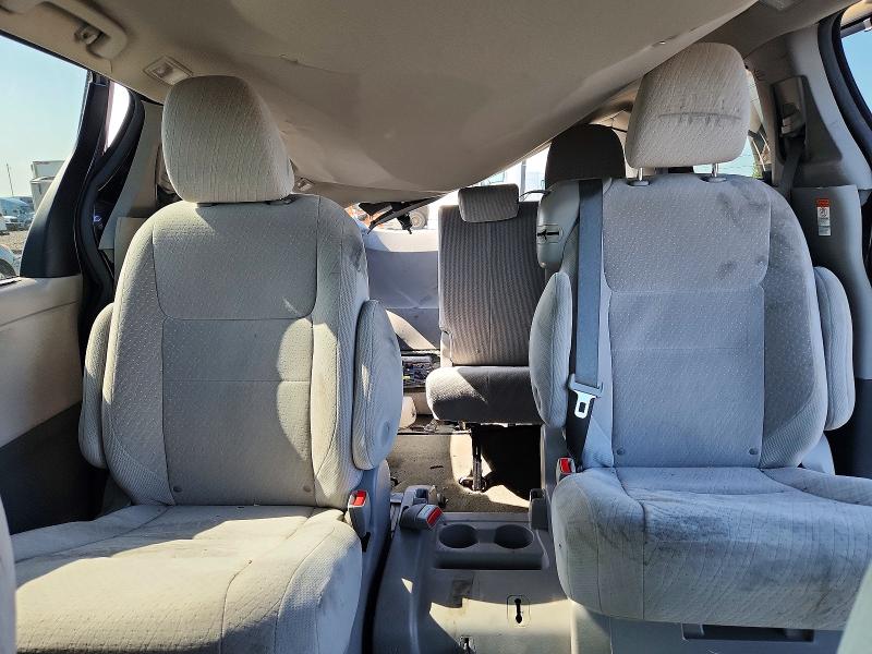Photo 10 from auction – 2015 TOYOTA SIENNA with VIN 5TDKK3DC1FS666797