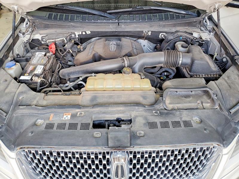 Photo 12 from auction – 2019 LINCOLN NAVIGATOR with VIN 5LMJJ3LT9KEL20134