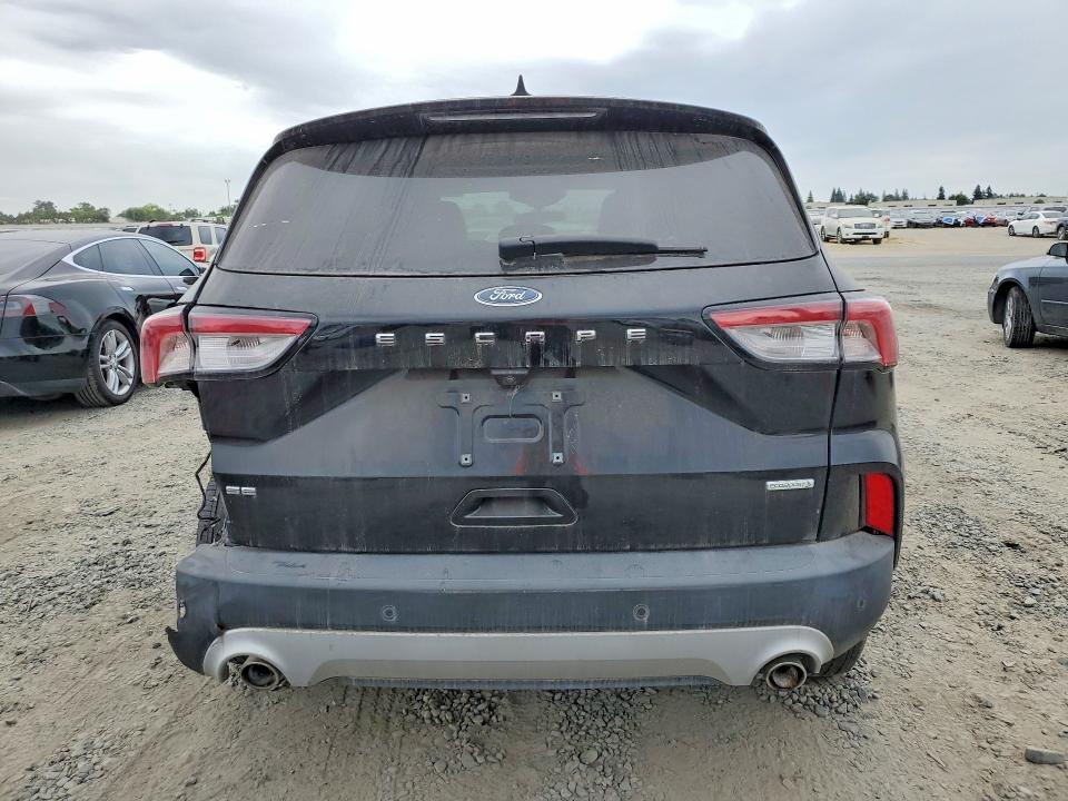 Photo 6 from auction – 2020 FORD ESCAPE with VIN 1FMCU0G67LUC27352