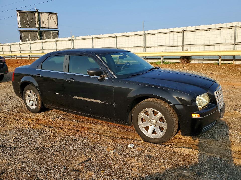 Photo 4 from auction – 2006 CHRYSLER 300 with VIN 2C3LA43R16H246463