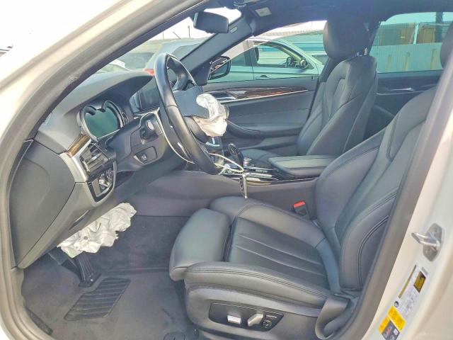 Photo 7 from auction – 2019 BMW 530E with VIN WBAJA9C55KB399635