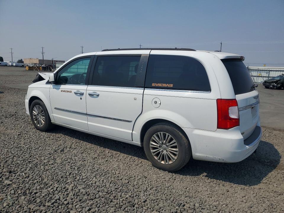 Photo 2 from auction – 2016 CHRYSLER TOWN & COUNTRY with VIN 2C4RC1CG1GR285658